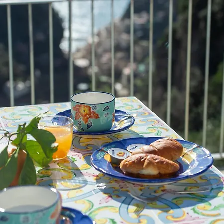 Terrace Belvedere Suite- Amalfi Coast - Free Park Pontone