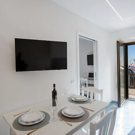 公寓 Terrace Belvedere Suite- Amalfi Coast - Free Park Pontone